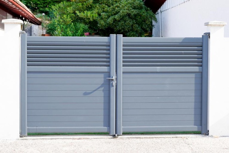 Les secrets d'une pose de portail réussie à Brantôme en Périgord